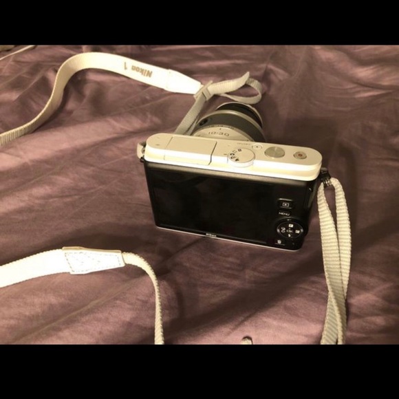 White Nikon J3 Camera - Picture 2 of 4